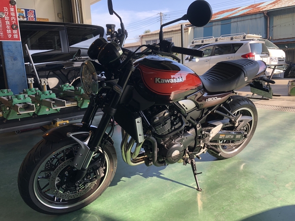 KAWASAKI Z900RS タンク 塗らないヘコミ修理 デントリペア KAWASAKI Z900RS タンク 塗らないヘコミ修理 デントリペア